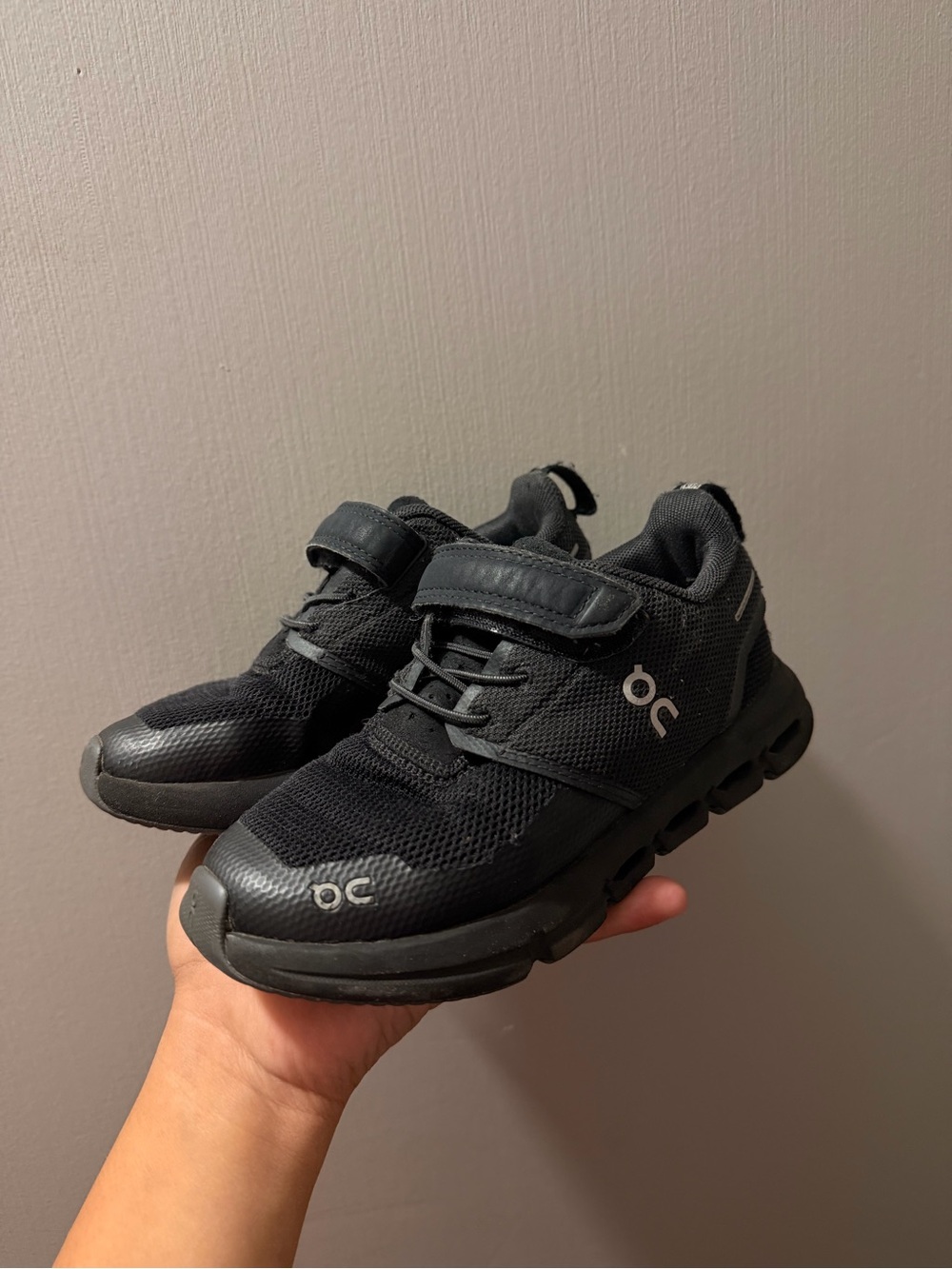 On Running Kids' Black Mesh Sneakers with Hook-and-Loop Strap